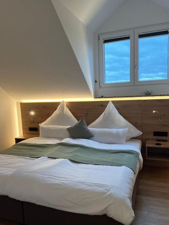 Vorgebirgsblick - Restaurant Biergarten Gaestehaus บอร์นไฮม์ ภายนอก รูปภาพ