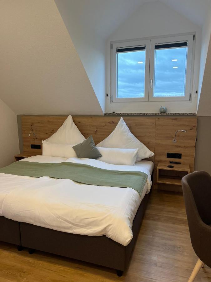 Vorgebirgsblick - Restaurant Biergarten Gaestehaus บอร์นไฮม์ ภายนอก รูปภาพ